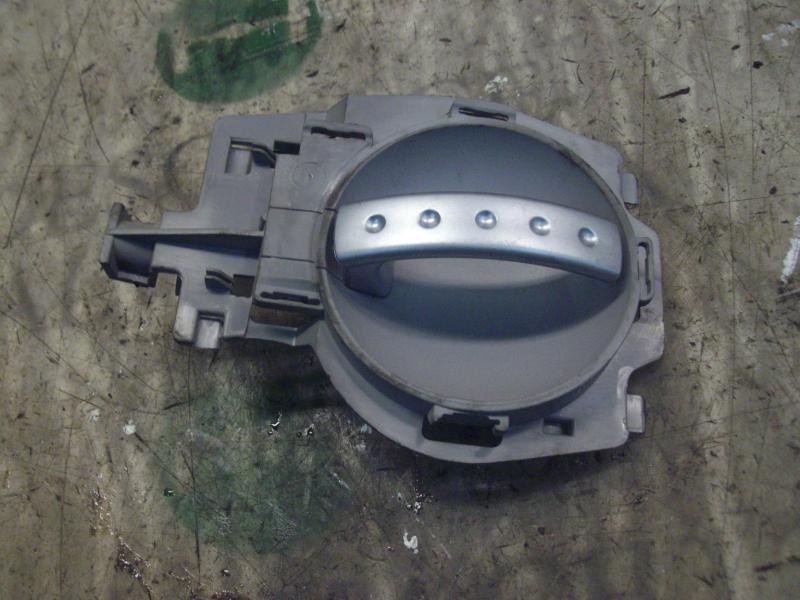 Recambio de maneta interior delantera izquierda para citroën c3 1.4 hdi exclusive referencia OEM IAM   