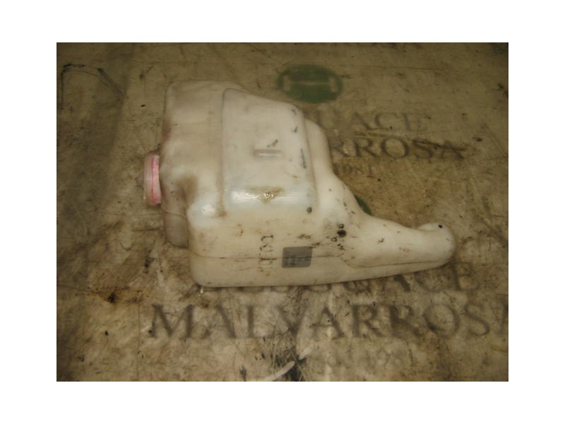 Recambio de deposito limpia para nissan trade 100 referencia OEM IAM   