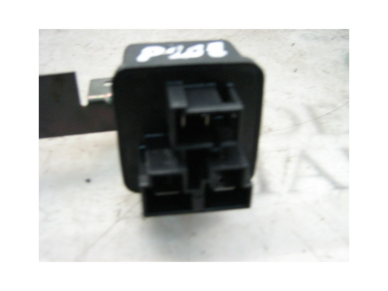 Recambio de modulo electronico para nissan trade 100 referencia OEM IAM   