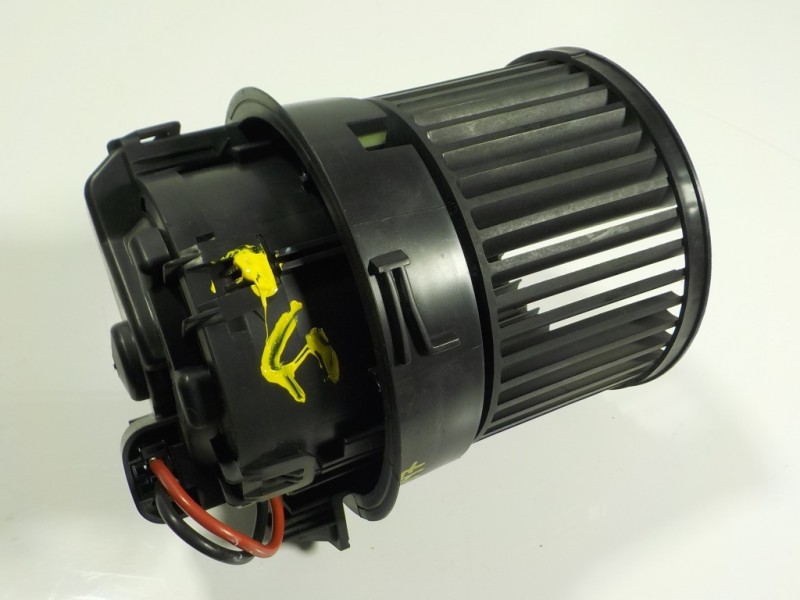 Recambio de motor calefaccion para peugeot 208 1.4 hdi fap referencia OEM IAM 1608182080 T1013140A T1013140A