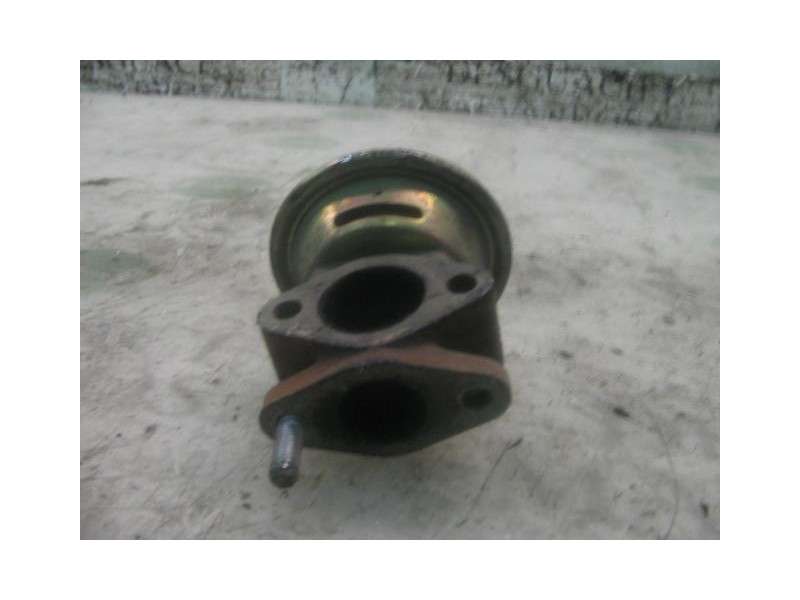 Recambio de valvula egr para nissan trade 100 referencia OEM IAM   