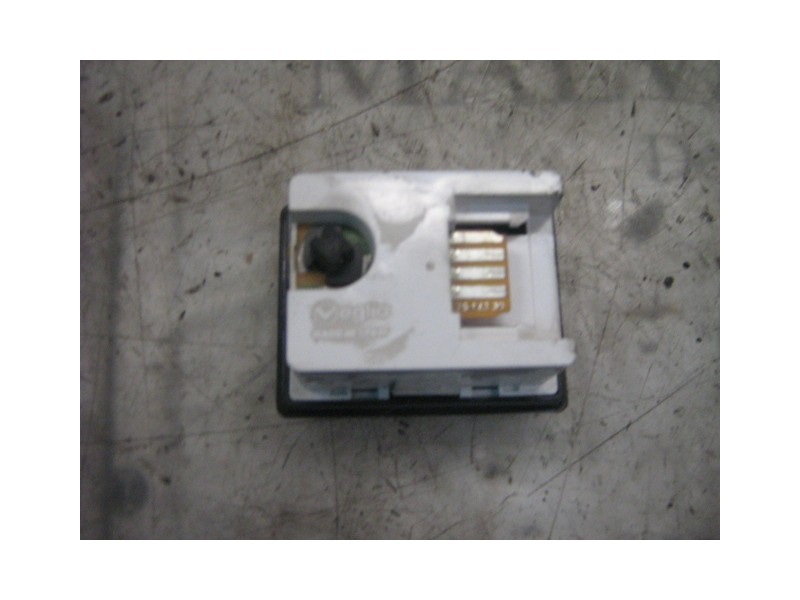 Recambio de mando multifuncion para nissan trade 100 referencia OEM IAM   