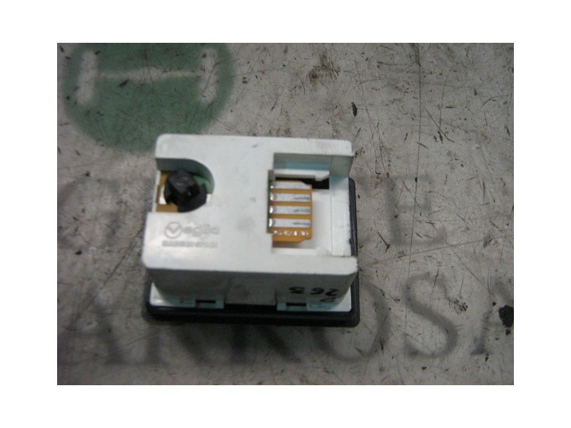 Recambio de mando multifuncion para nissan trade 100 referencia OEM IAM   