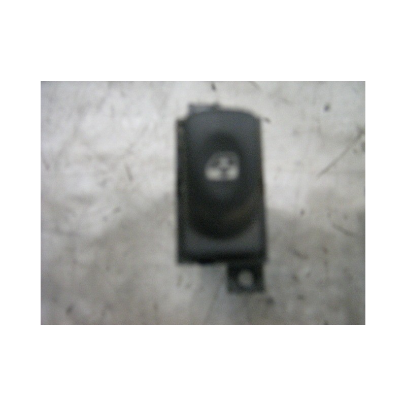 Recambio de mando elevalunas trasero izquierdo para renault laguna (b56) 1.9 dti rt referencia OEM IAM   