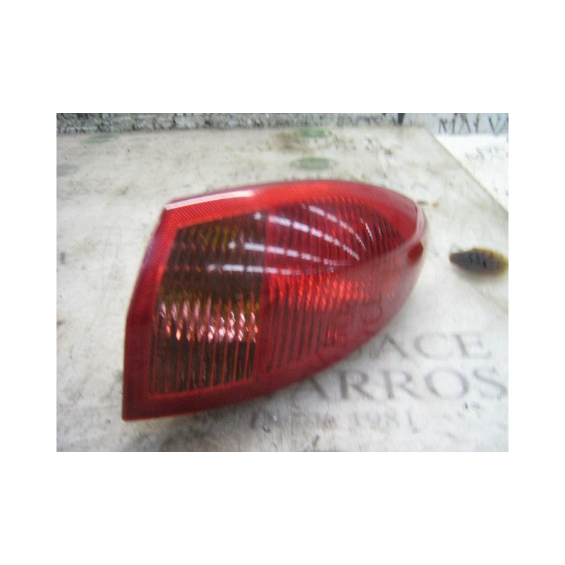 Recambio de piloto trasero derecho para alfa romeo 147 (190) 1.9 jtd distinctive referencia OEM IAM   