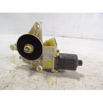 MOTOR ELEVALUNAS DELANTERO DERECHO A2518200842 A2518200842 