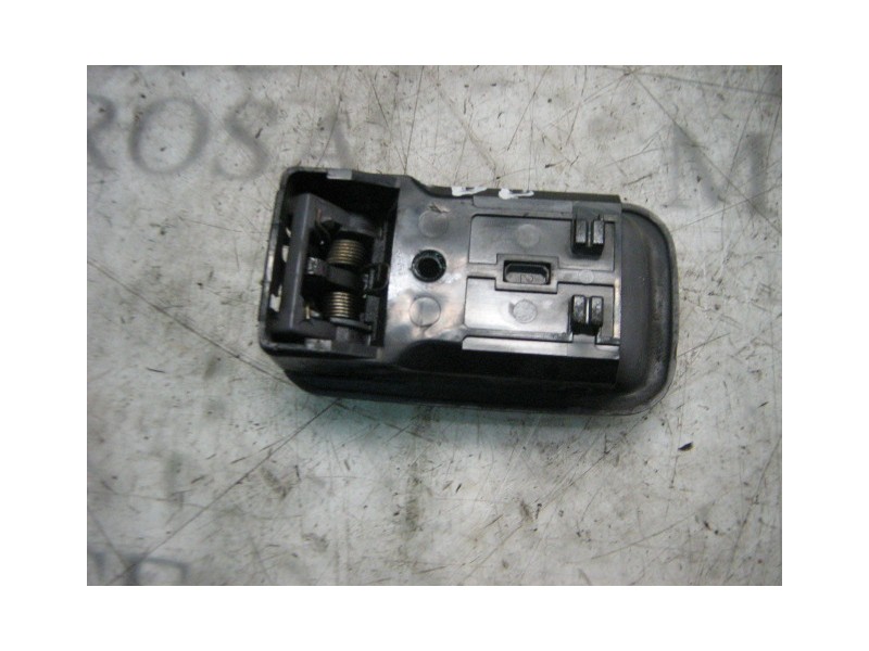 Recambio de maneta interior delantera derecha para nissan vanette cargo (hc23) referencia OEM IAM   