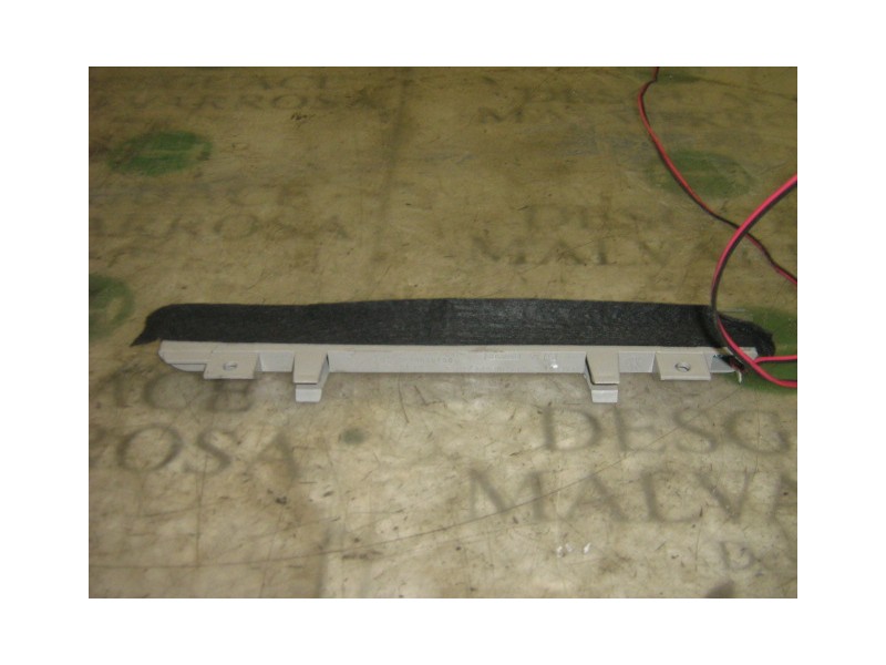 Recambio de piloto trasero central para peugeot 607 (s1) básico referencia OEM IAM   