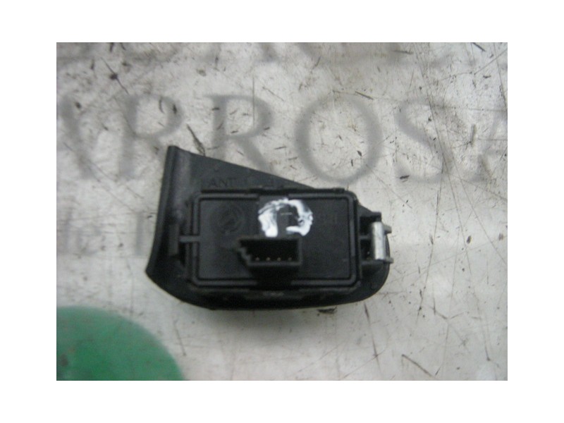 Recambio de mando elevalunas delantero derecho para fiat stilo (192) 1.9 jtd cat referencia OEM IAM   