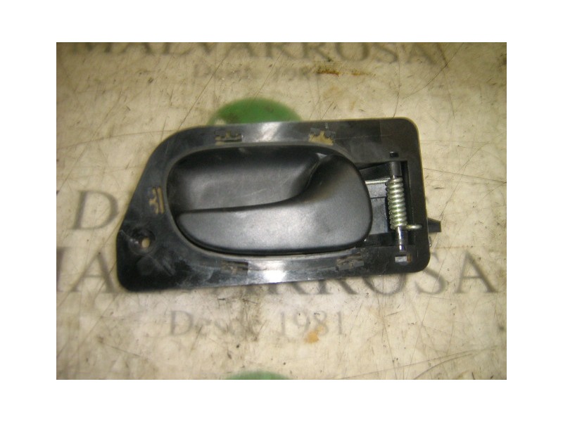 Recambio de maneta interior delantera derecha para renault laguna (b56) referencia OEM IAM   