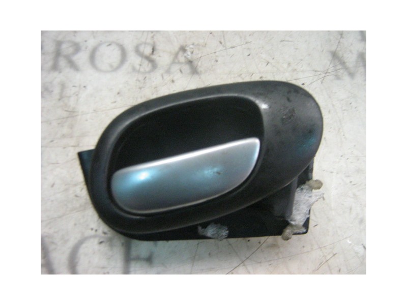 Recambio de maneta interior delantera derecha para peugeot 206 berlina xs referencia OEM IAM   