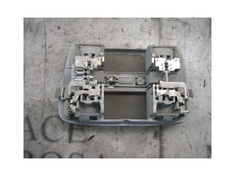 Recambio de piloto interior para opel combo (corsa c) familiar referencia OEM IAM   