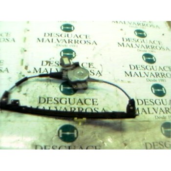 ELEVALUNAS DELANTERO DERECHO 