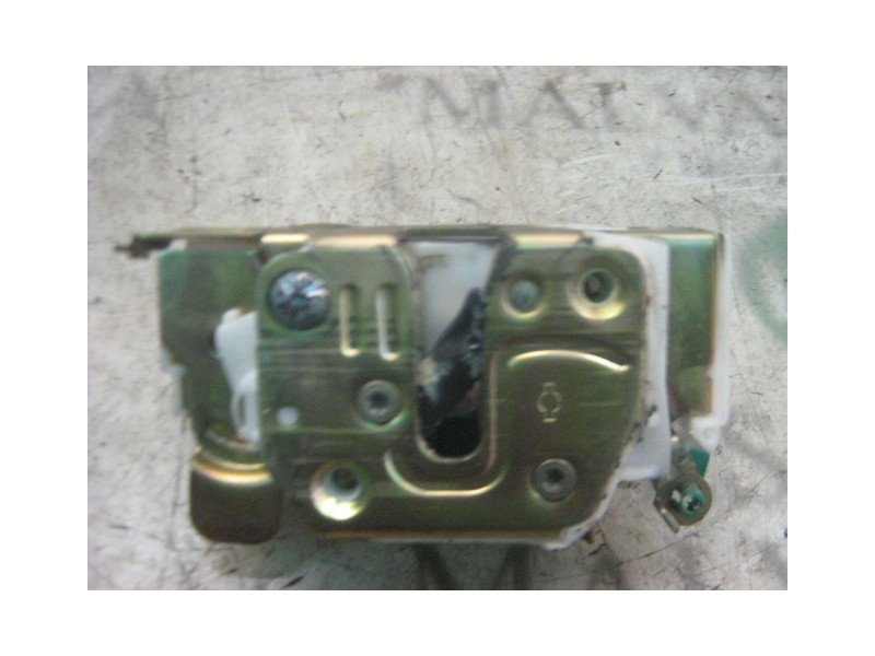 Recambio de cerradura puerta trasera derecha para nissan primera berlina (p11) comfort referencia OEM IAM   