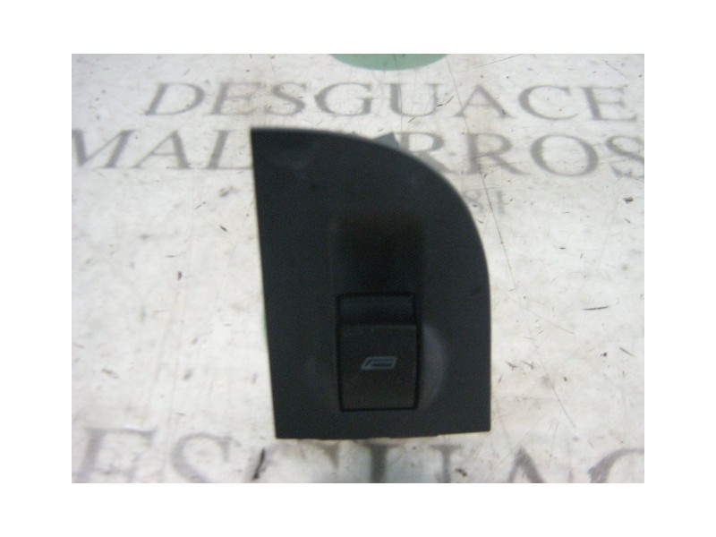 Recambio de mando elevalunas trasero derecho para audi a6 berlina (4b2) 2.5 tdi referencia OEM IAM 4B095985501C  