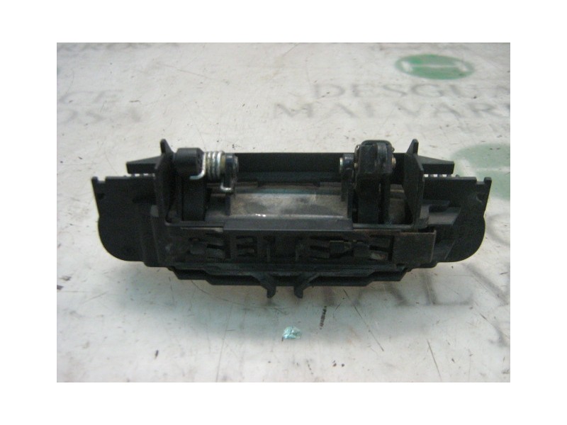 Recambio de maneta exterior delantera derecha para audi a6 berlina (4b2) 2.5 tdi referencia OEM IAM 4B0839208GRU  