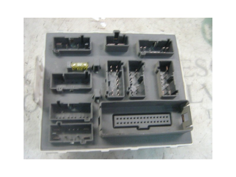 Recambio de caja reles / fusibles para ford focus turnier (cak) ghia referencia OEM IAM   