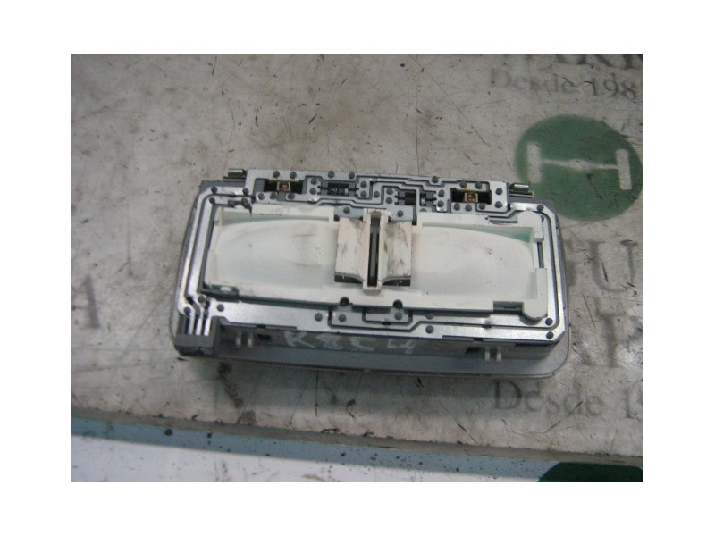 Recambio de piloto interior para fiat punto berlina (188) 1.9 diesel eco referencia OEM IAM 735270578  