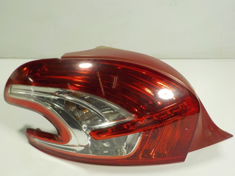 Recambio de piloto trasero izquierdo para peugeot 208 1.4 hdi fap referencia OEM IAM 9672628280 9672628280 