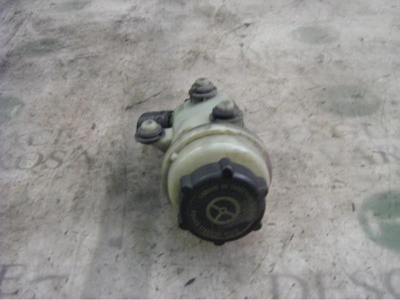 Recambio de deposito servo para ford focus berlina (cak) ghia referencia OEM IAM   