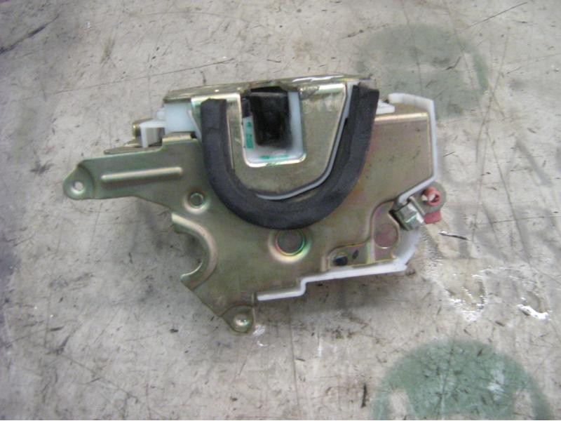 Recambio de cerradura puerta delantera izquierda para nissan primera berlina (p11) gx referencia OEM IAM   