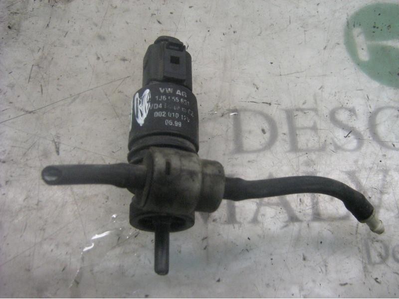 Recambio de bomba limpia para seat ibiza (6k1) select referencia OEM IAM   