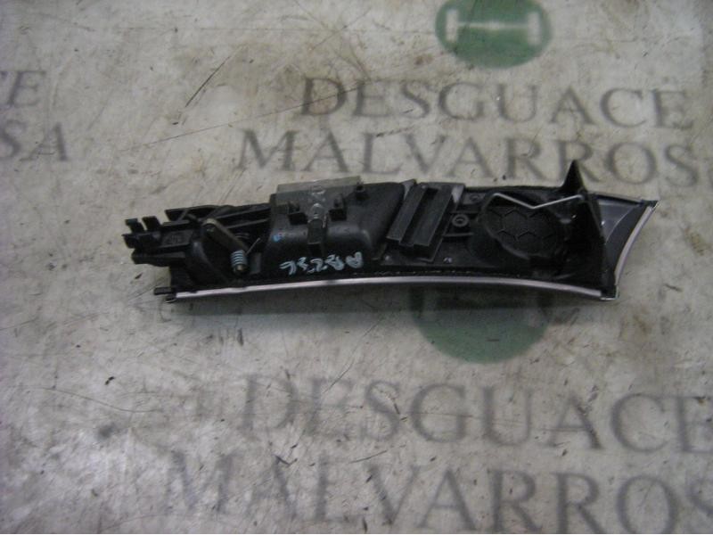 Recambio de maneta interior delantera derecha para audi a6 avant (4b5) 2.5 tdi referencia OEM IAM 4B1837020A8TP  