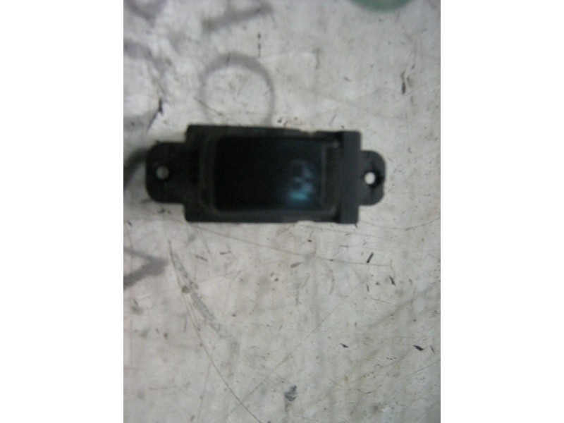 Recambio de mando elevalunas trasero izquierdo para kia rio ls berlina (5-ptas.) referencia OEM IAM   