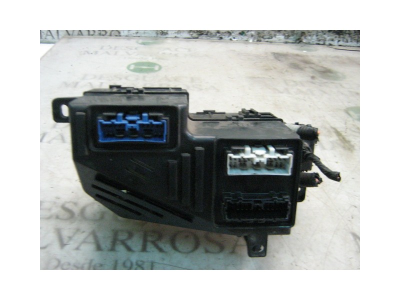 Recambio de caja reles / fusibles para kia rio ls berlina (5-ptas.) referencia OEM IAM   