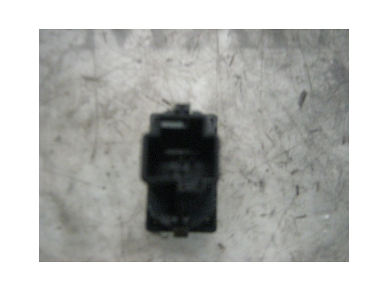 Recambio de mando elevalunas delantero izquierdo para ford mondeo berlina (ge) ambiente referencia OEM IAM   