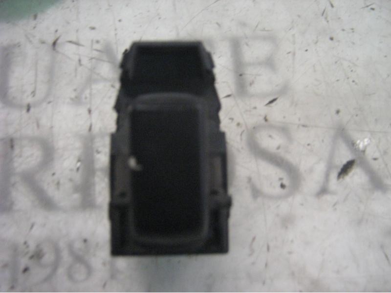 Recambio de mando elevalunas delantero derecho para kia joice ls referencia OEM IAM 93590M3000 620W0304 620W0304