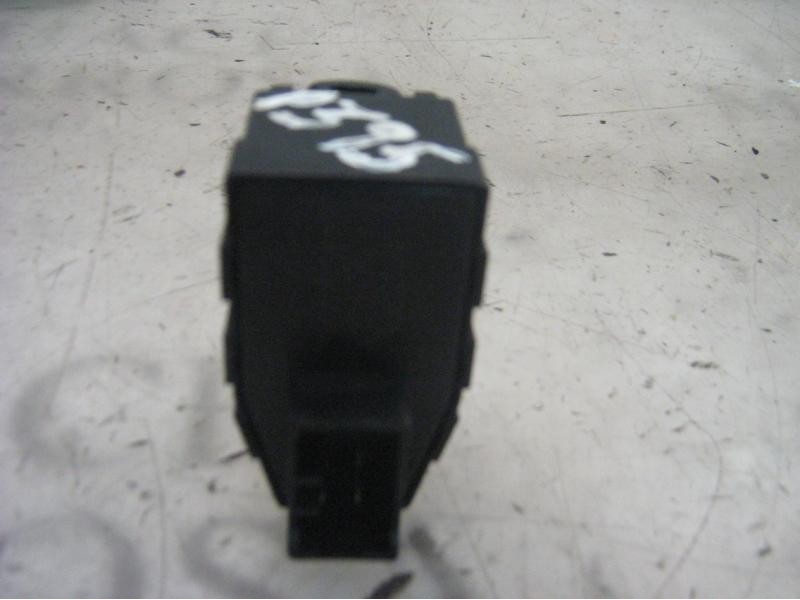 Recambio de mando elevalunas trasero izquierdo para kia joice ls referencia OEM IAM 93580M3000  