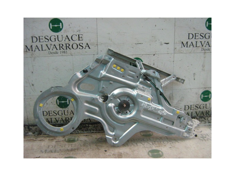 Recambio de elevalunas delantero derecho para kia cerato 2.0 ex crdi berlina (4-ptas.) referencia OEM IAM   