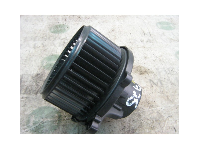 Recambio de motor calefaccion para kia cerato 2.0 ex crdi berlina (4-ptas.) referencia OEM IAM   