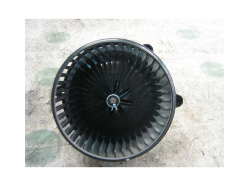 Recambio de motor calefaccion para kia cerato 2.0 ex crdi berlina (4-ptas.) referencia OEM IAM   