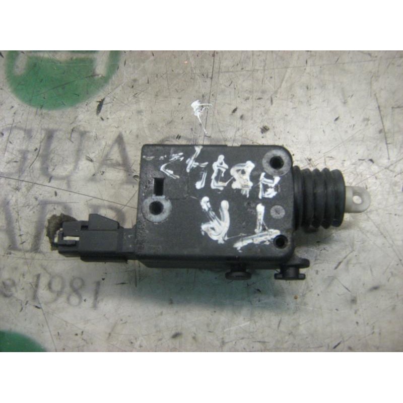 Recambio de motor c/c porton para opel vectra b berlina elegance referencia OEM IAM   