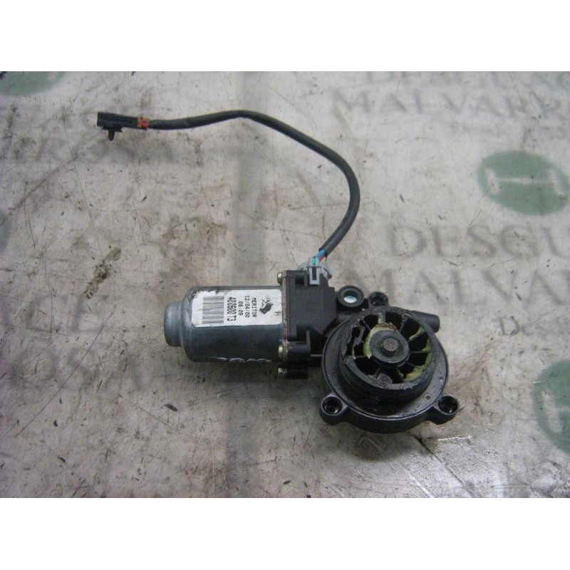 Recambio de motor elevalunas delantero derecho para nissan primera berlina (p11) comfort referencia OEM IAM   