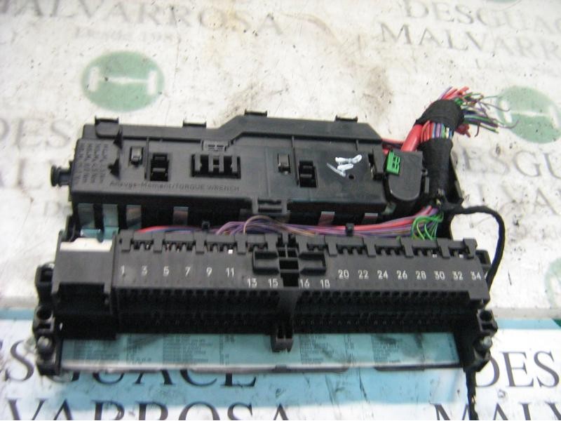 Recambio de caja reles / fusibles para bmw serie 3 berlina (e46) 320d referencia OEM IAM 61138364530 18500000000 18500000000