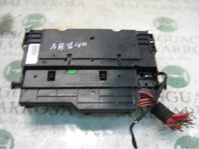 Recambio de caja reles / fusibles para bmw serie 3 berlina (e46) 320d referencia OEM IAM 61138364530 18500000000 18500000000