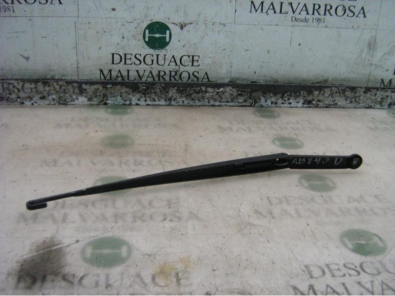 Recambio de brazo limpia delantero derecho para bmw serie 3 berlina (e46) 320d referencia OEM IAM 61617007128  