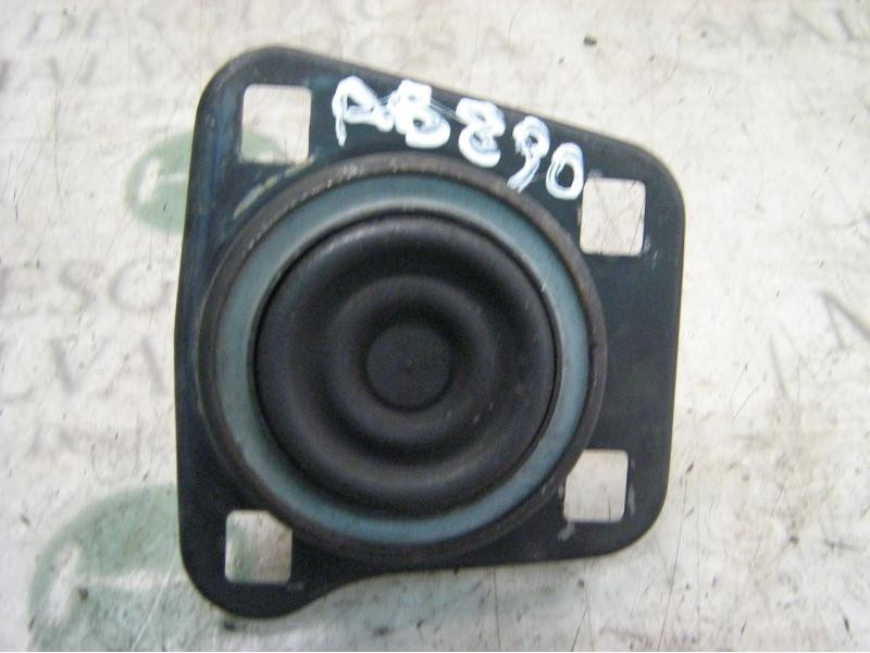 Recambio de soporte motor delantero para ford fiesta berlina 1.8 diesel cat referencia OEM IAM   