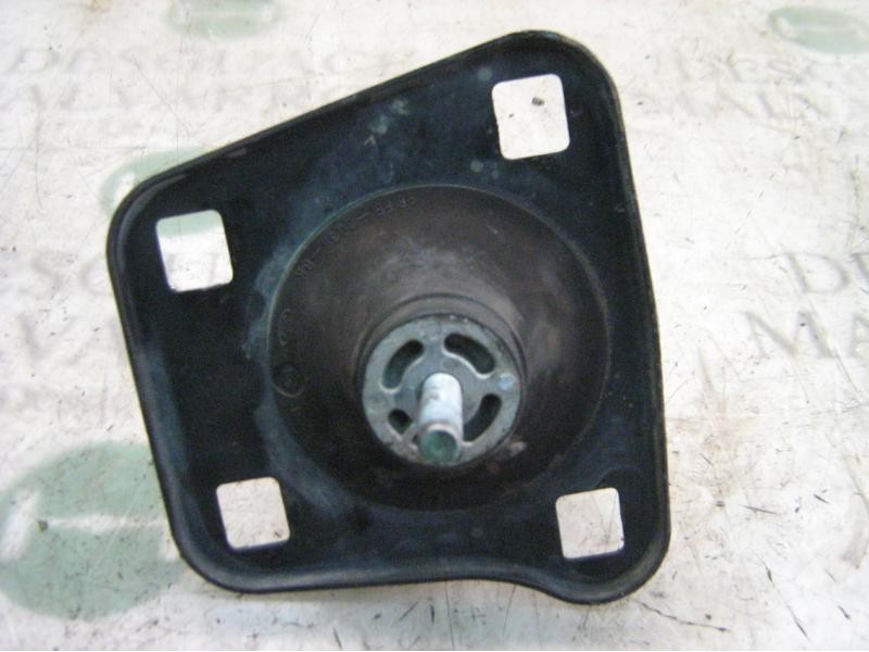 Recambio de soporte motor delantero para ford fiesta berlina 1.8 diesel cat referencia OEM IAM   