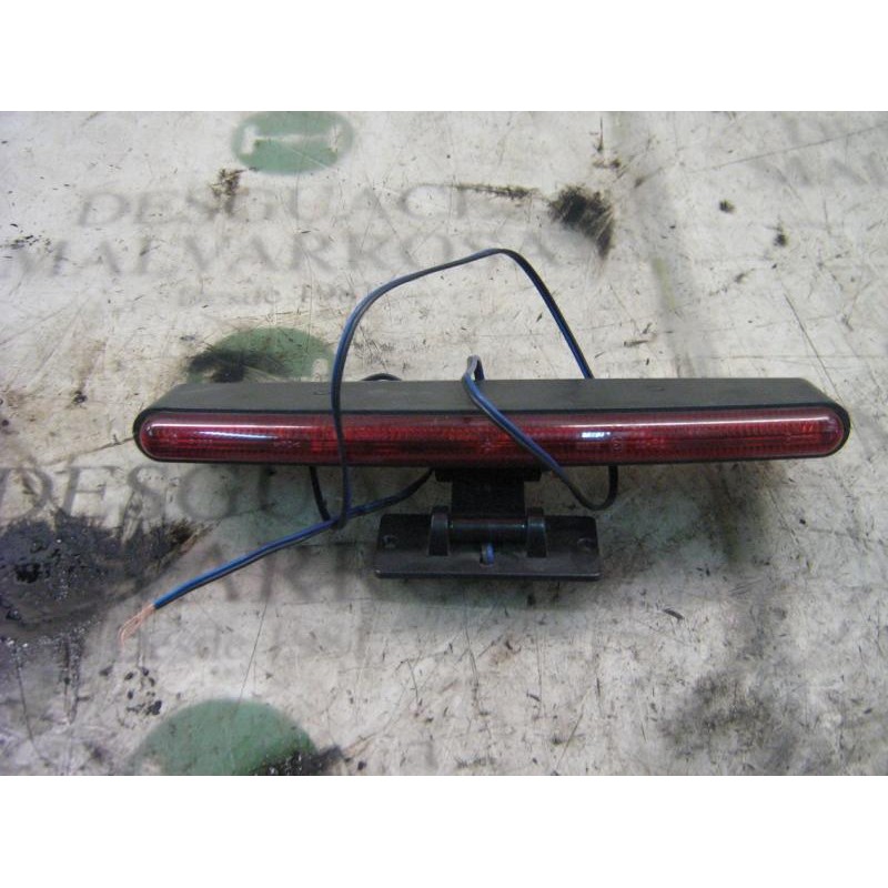 Recambio de piloto trasero central para ford mondeo berlina/familiar (fd) 1.8 16v cat referencia OEM IAM   