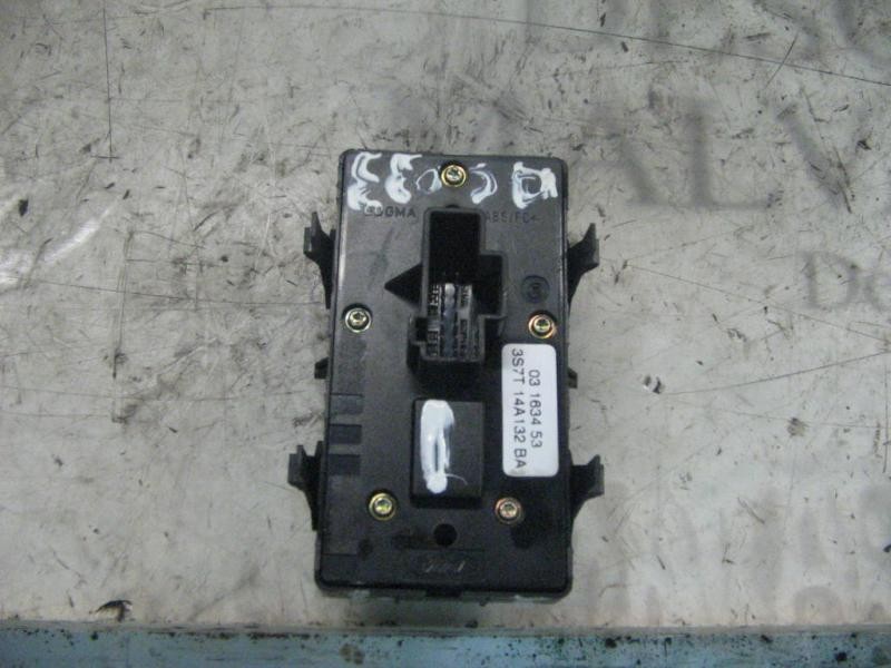 Recambio de mando elevalunas delantero izquierdo para ford mondeo berlina (ge) ambiente referencia OEM IAM   