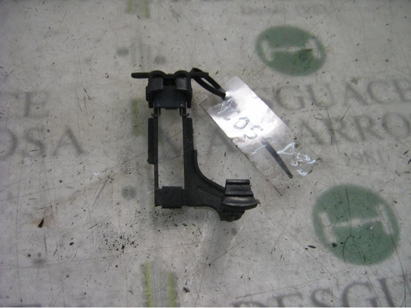 Recambio de cerradura capot para audi 80 avant 2.3 referencia OEM IAM   