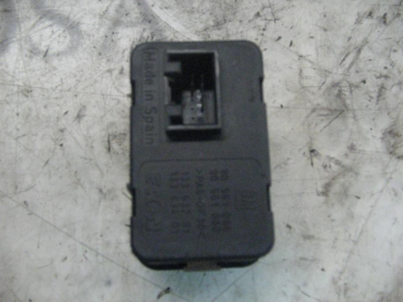 Recambio de mando elevalunas delantero izquierdo para opel astra g berlina comfort referencia OEM IAM   