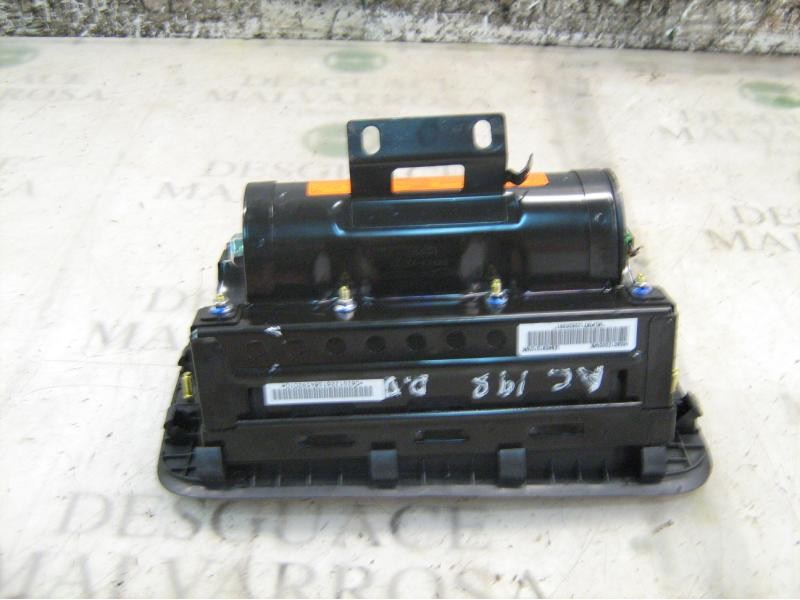 Recambio de airbag delantero derecho para hyundai accent (mc) gls full crdi referencia OEM IAM 845601E000WK 845601E000WK 