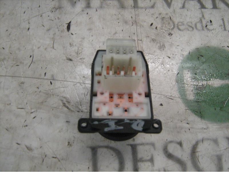 Recambio de mando retrovisor para hyundai accent (mc) gls full crdi referencia OEM IAM 935301E100  