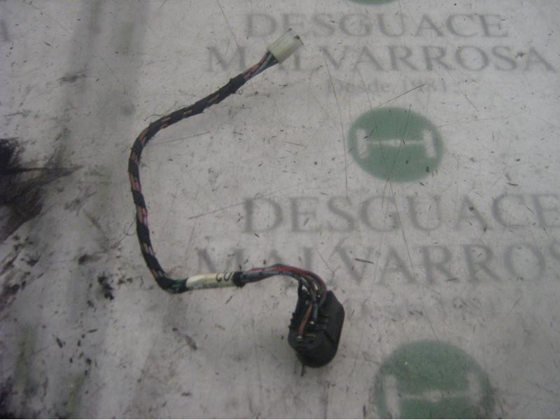 Recambio de mando elevalunas delantero izquierdo para opel tigra 1.4 16v referencia OEM IAM   