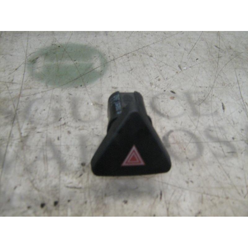 Recambio de warning para ford fiesta (cbk) ghia referencia OEM IAM   